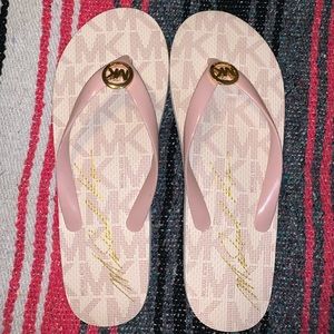 MK FLIP FLOPS